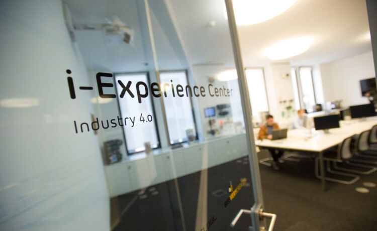 I-Experience Center